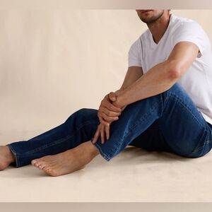 🔥 Banana Republic Men's Slim Luxe Traveler Jeans 33x30 Medium Blue Wash NWT 🔥